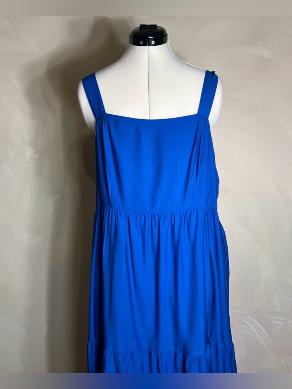 Nine West Women’s Flowy Smocked Back Blue Tiered Midi Minimalist Dress|Size:XXL - Picture 2 of 16